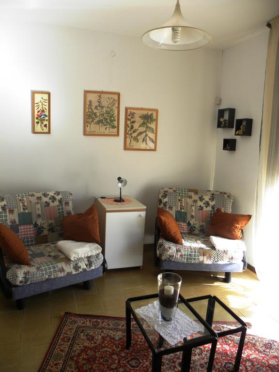 Apartamento Casa De Val Calceranica al Lago Habitación foto