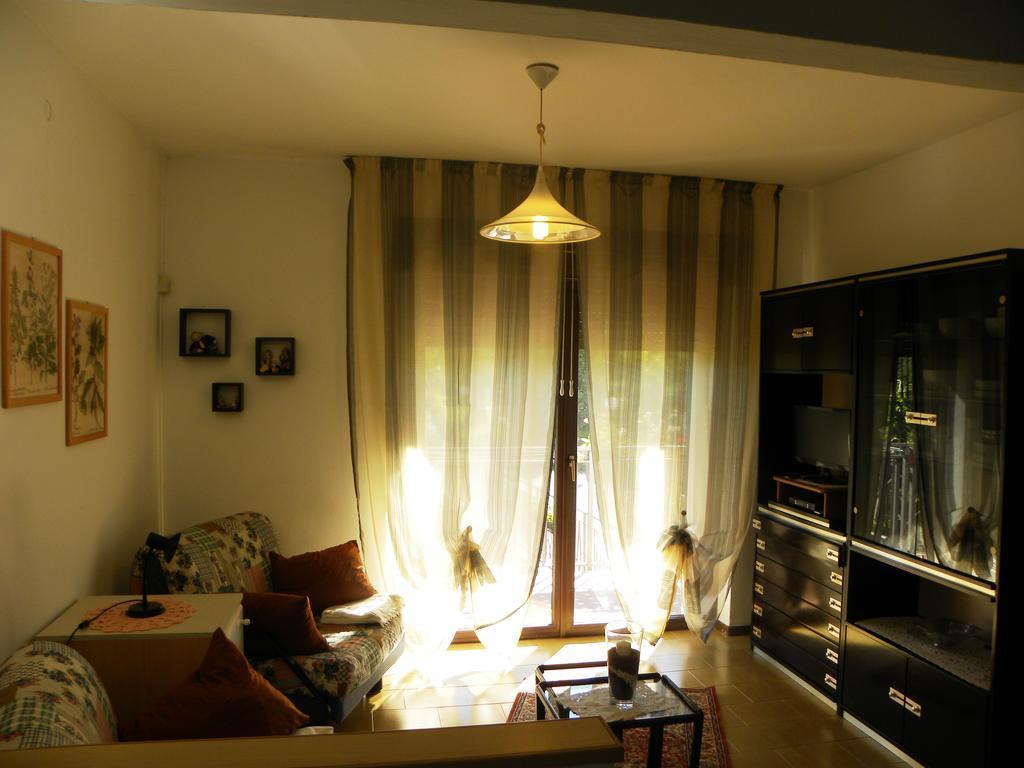 Apartamento Casa De Val Calceranica al Lago Habitación foto