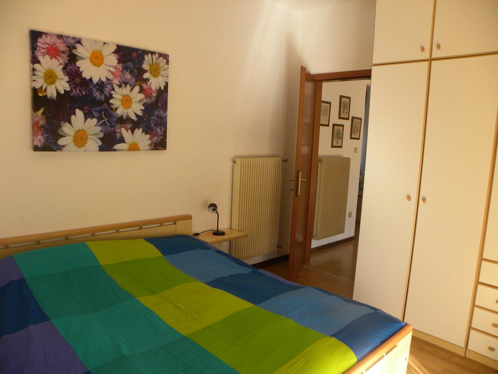 Apartamento Casa De Val Calceranica al Lago Habitación foto