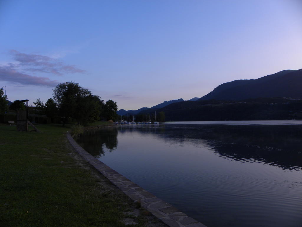 Apartamento Casa De Val Calceranica al Lago Exterior foto